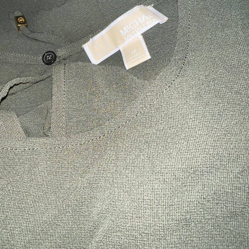 Michael Kors Green Short Sleeve Blouse Adjustable Sleeves Medium - Picture 6 of 6